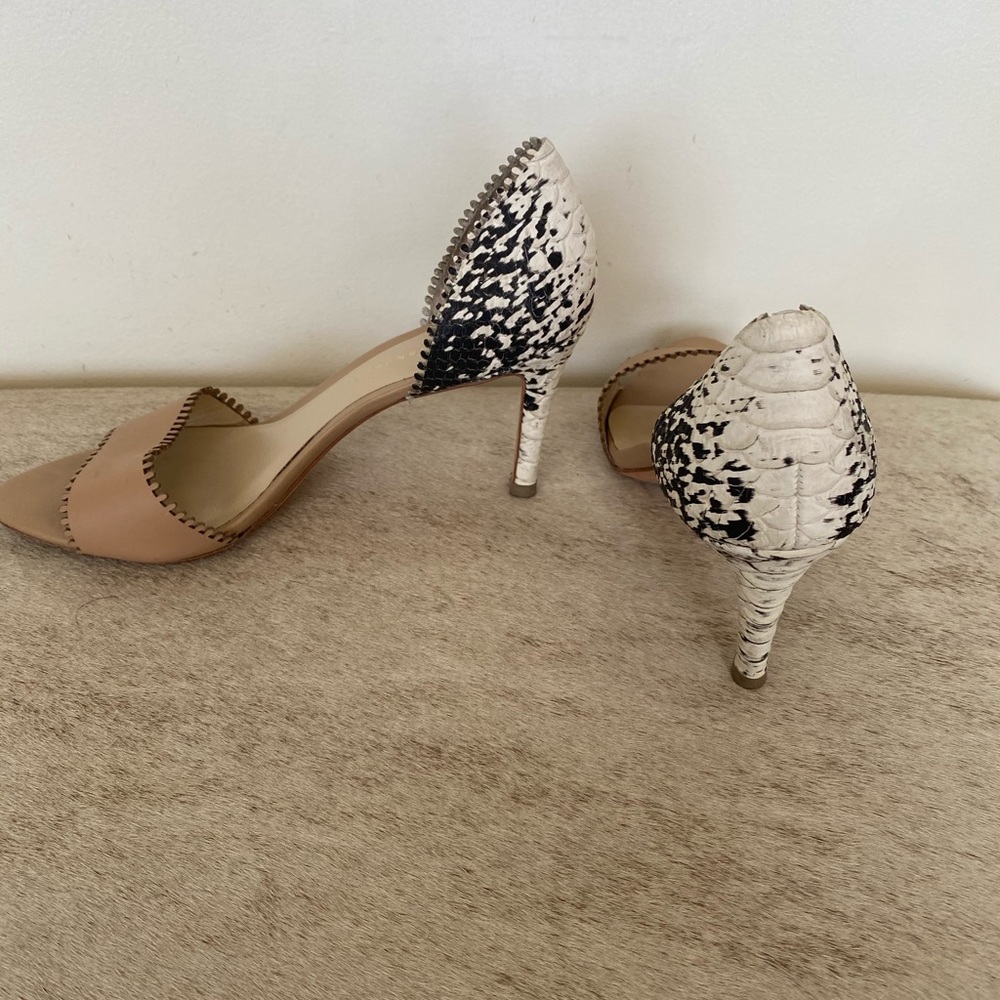 Heels - Picture 2 of 3